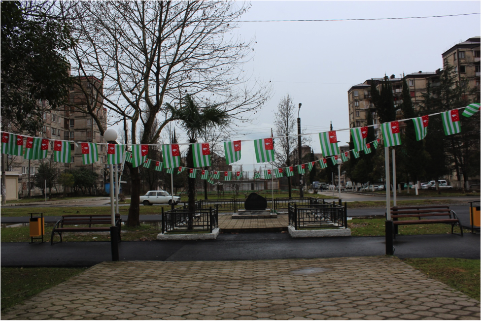 Как живут в Абхазии