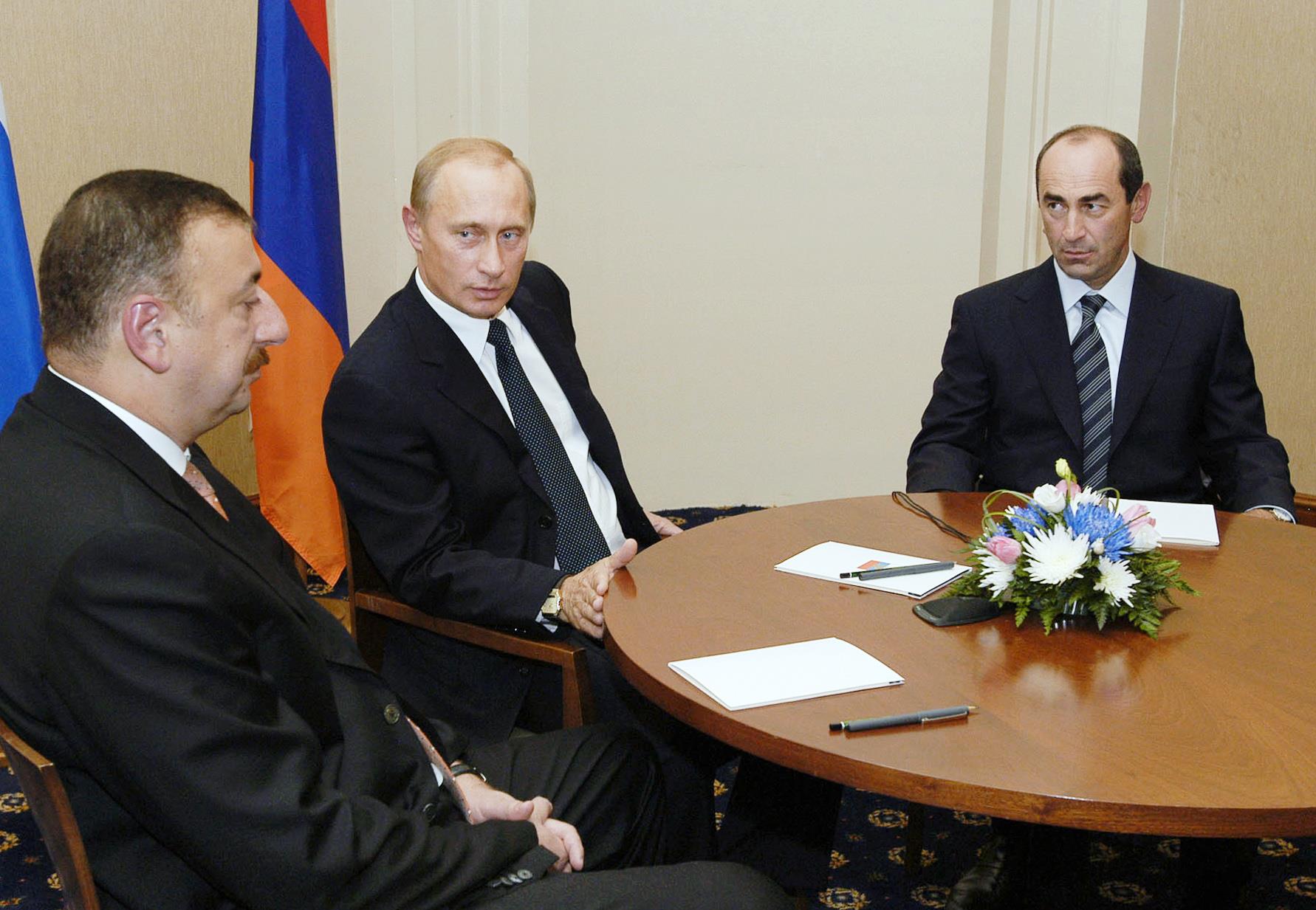 Ильхам Алиев, Владимир Путин и Роберт Кочарян. Этапы карабахского конфликта и попытки урегулирования