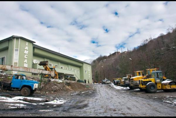 urkish Tamsaş coal company's office in Tkvarchal, What connects Abkhazia with Turkey?