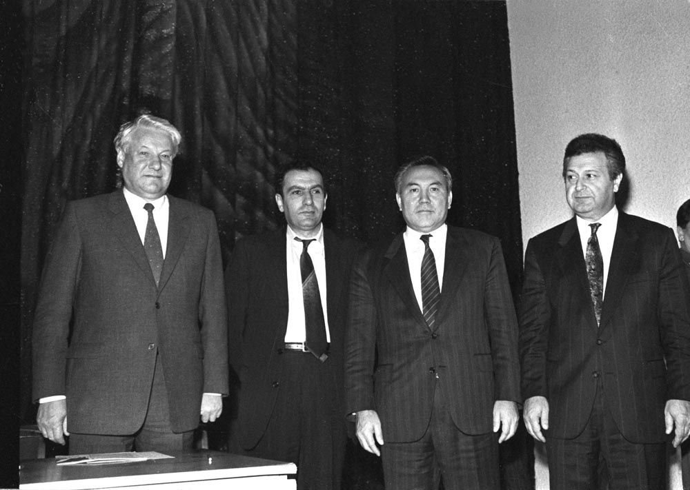 Железноводск, 1991г. Слева направо: Б. Ельцин, Л. Тер-Петросян, Н. Назарбаев, А. Муталибов. Этапы карабахского конфликта и попытки урегулирования