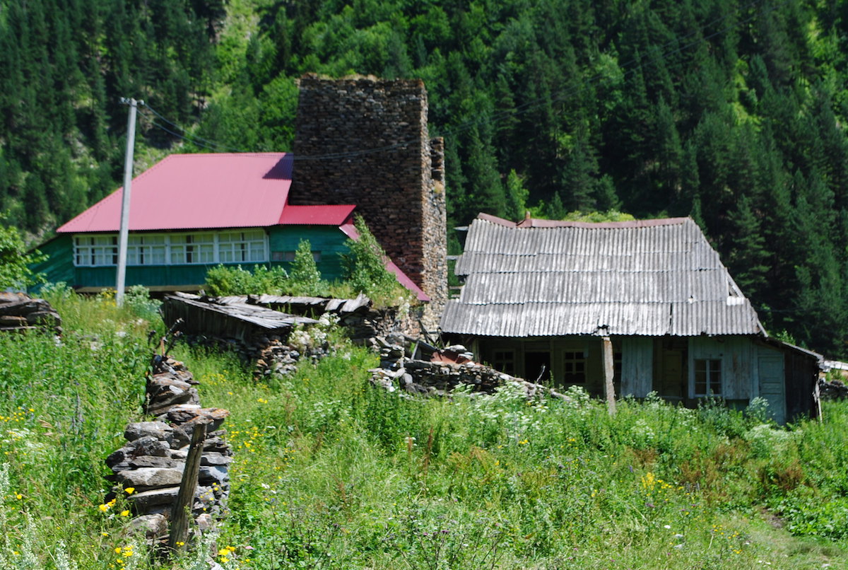 Осетинское горное село, сегодня никто не живет