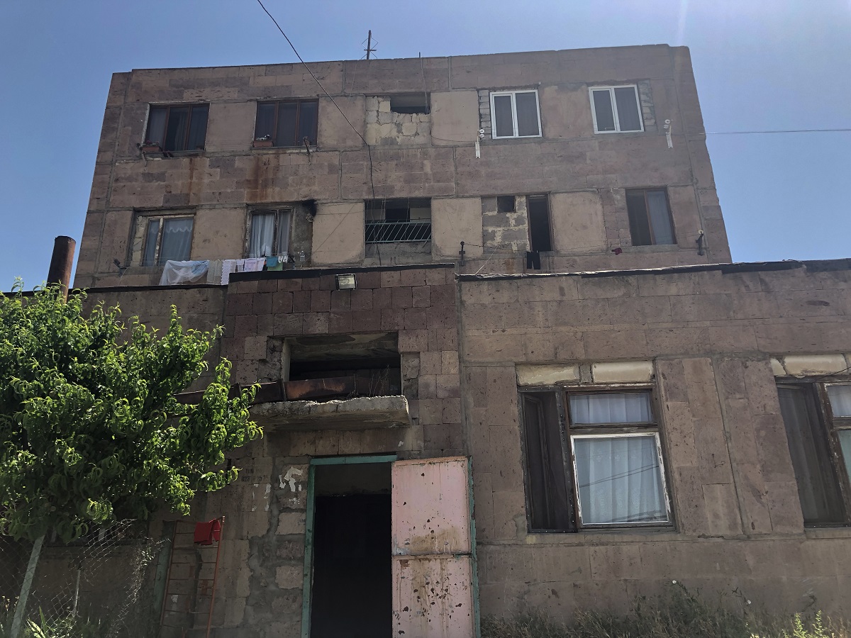  аварийные здания Еревана