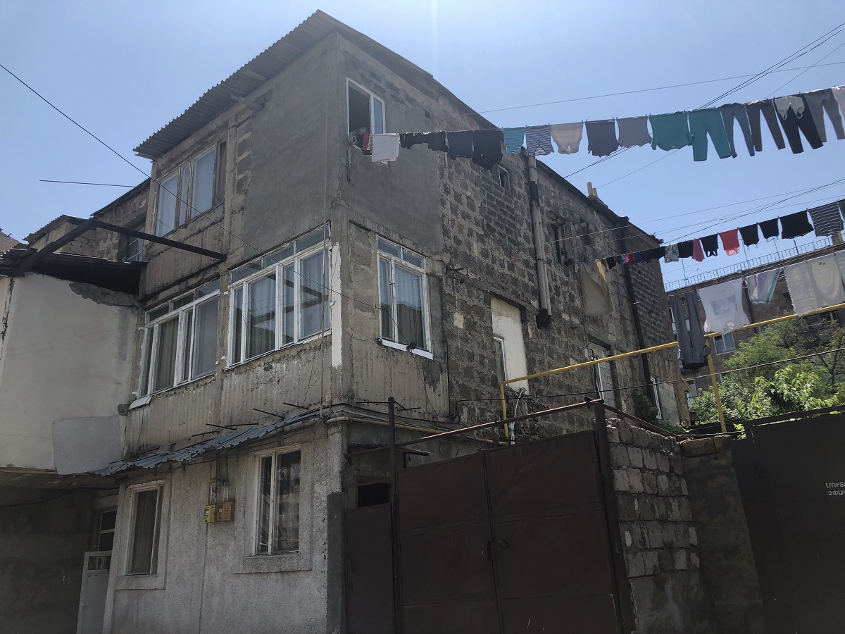  аварийные здания Еревана