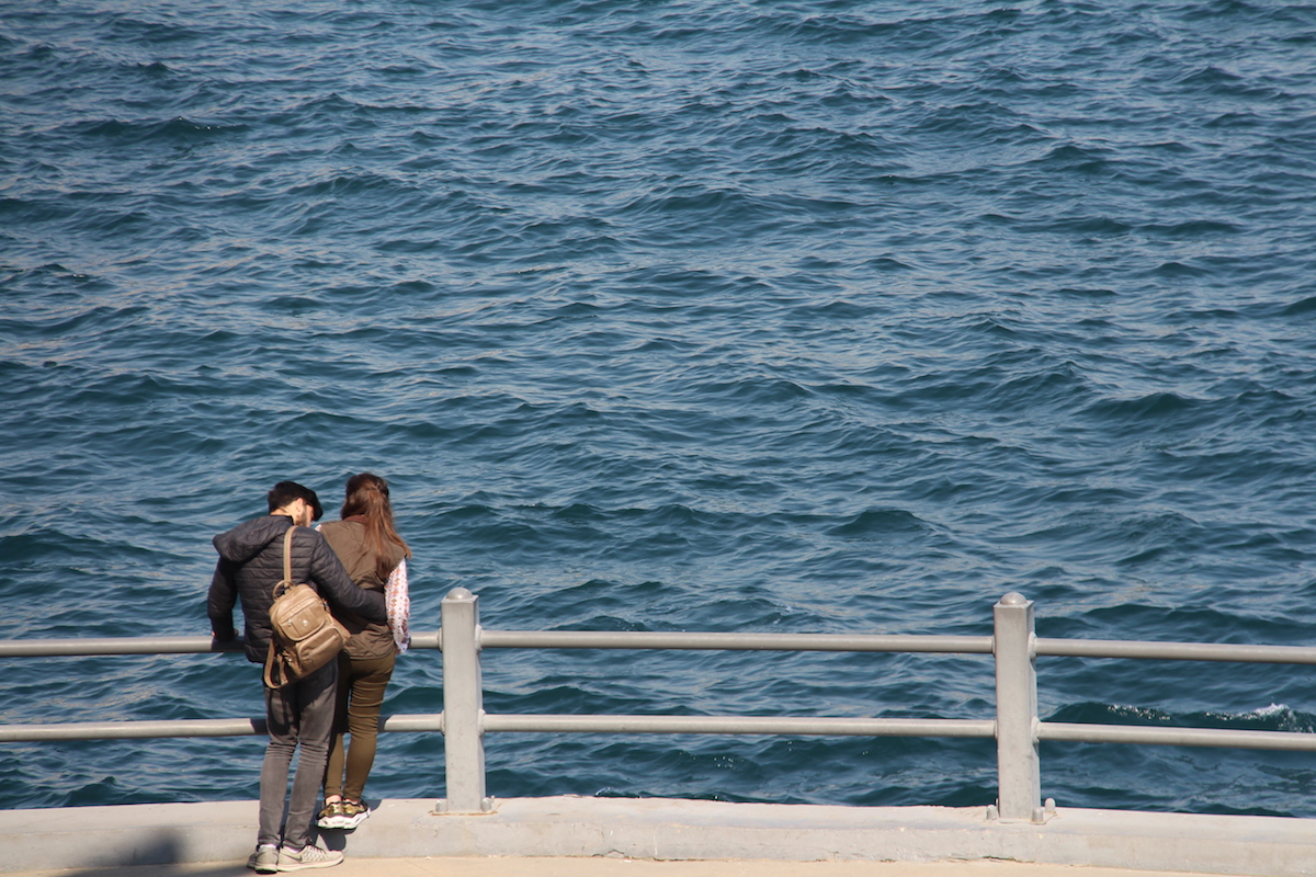 A walk with a camera in Istanbul. Photo JAMnews/David Pipia