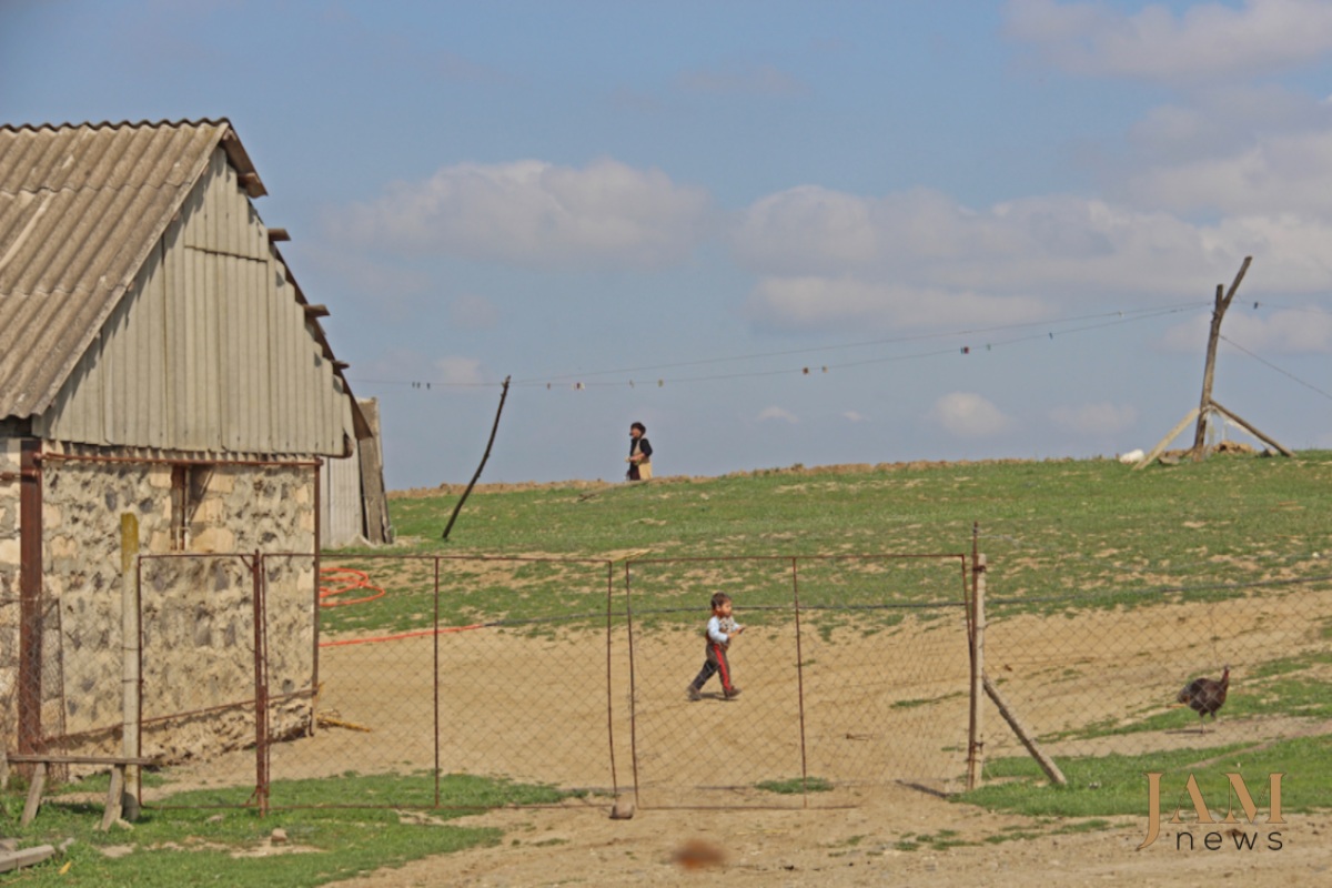 This child lives just 500 meters away from the minefield. Kirach-Mughanlo village, Georgia. Photo: David Pipia,  JAMnews. Landmines on the Georgian-Azerbaijani border.