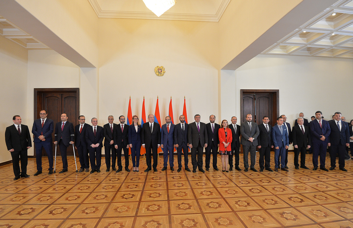 Armenia S Cabinet Of Ministers Sworn In