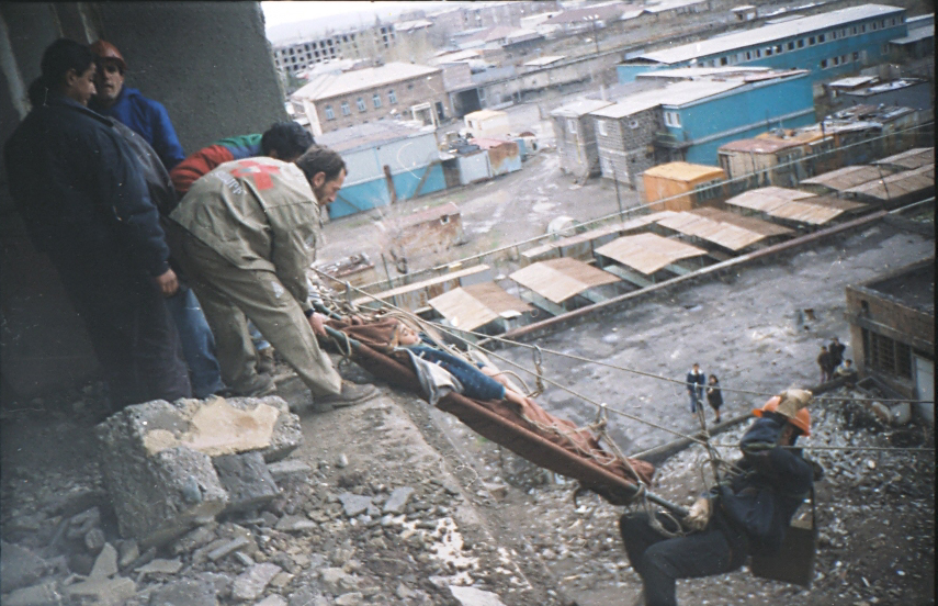 Anniversary of the earthquake in Armenia
This is how rescuers worked in 1988