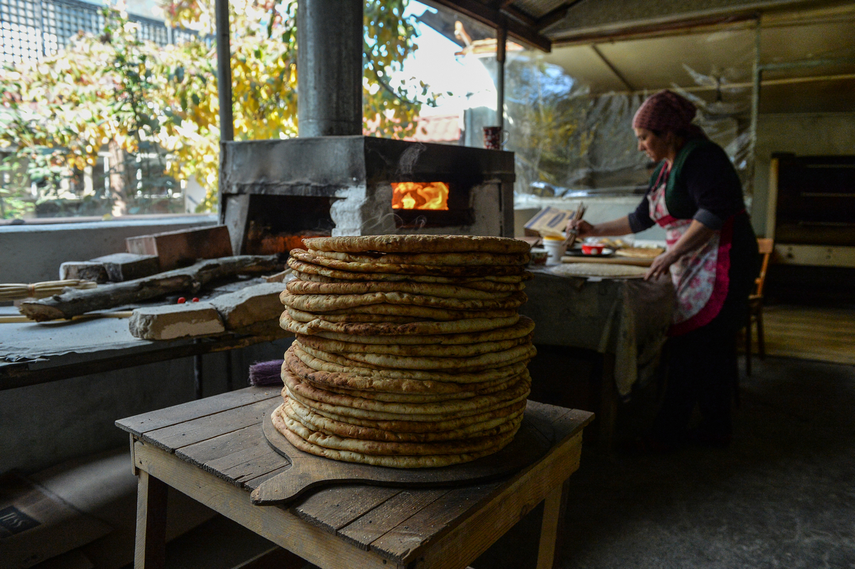 Lezgin ‘sun’ bread in Azerbaijan