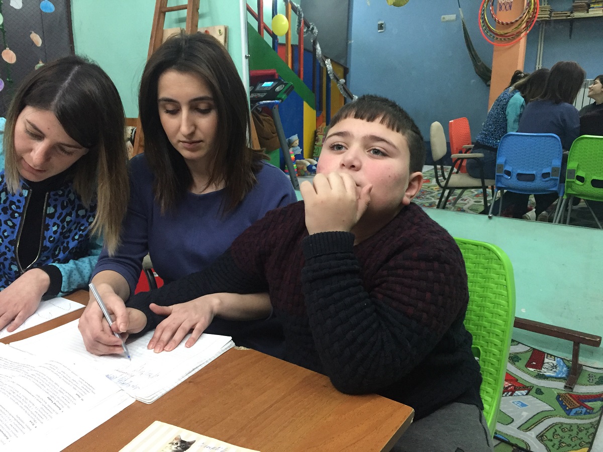 В Центре обучения и развития «Научи меня большему». Дети с аутизмом в Армении