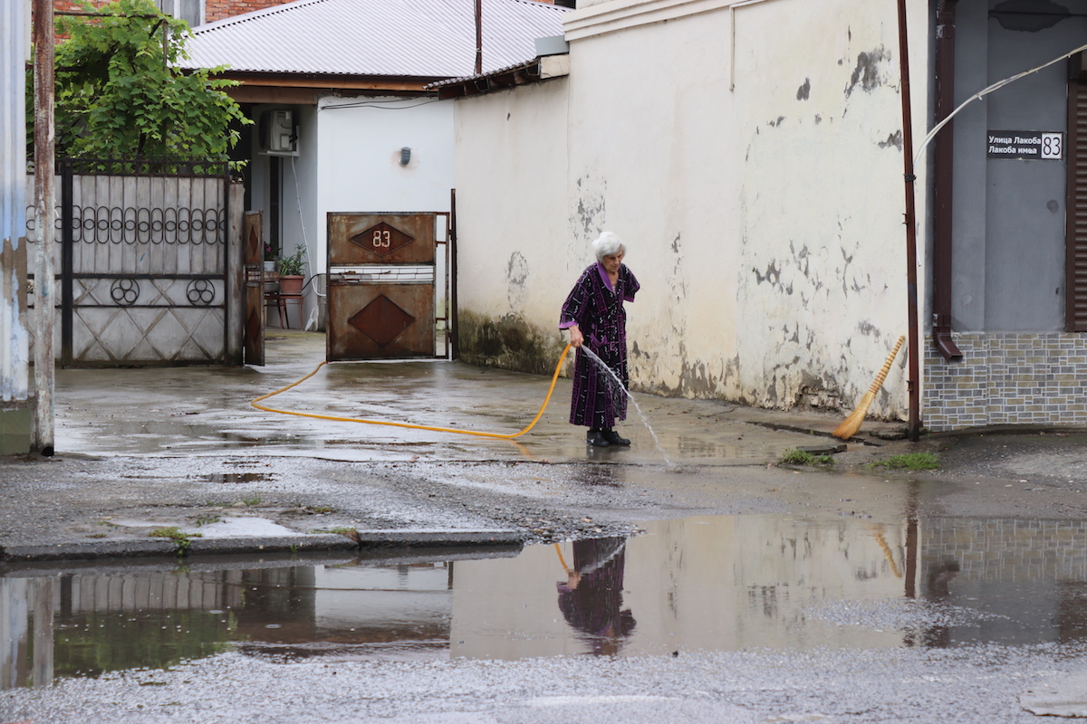 Georgians from Abkhazia and their apartments