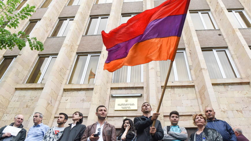 Конституционный суд Армении, Грайр Товмасян, Нкиол Пашинян,