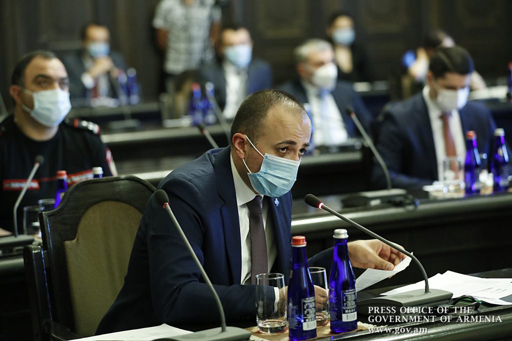 կորոնավիրուս, պատվաստանյութ, առողջապահության նախարար, Արսեն Թորոսյան, վարչապետ, Նիկոլ Փաշինյան, Մոդերնա, Նուբար Աֆեյան