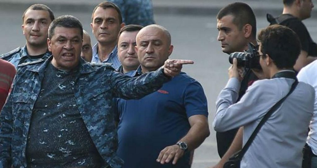 Armenia, former police chief, Vladimir Gasparyan, threats to journalists, ATV, criminal case, obstructed the work of journalists, film crew, Radio Azatutyun, Radio Liberty,