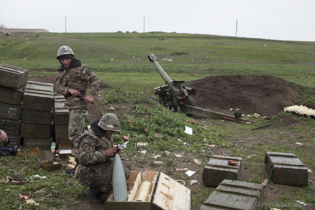 война в Карабахе, военные действия, эскалация, переговоры, посредничество России, участие Турции, гуманитарное перемирие, договор о прекращении огня, обмен телами погибших и военнопленными, ситуация на передовой,