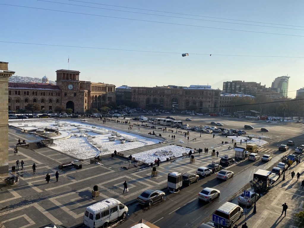 xəbərlər Ermənistan, yolkasız Yeni İl, video, Yerevan, Yerevan meriyası, Stepanakertin bərpasına Qarabağda müharibə,