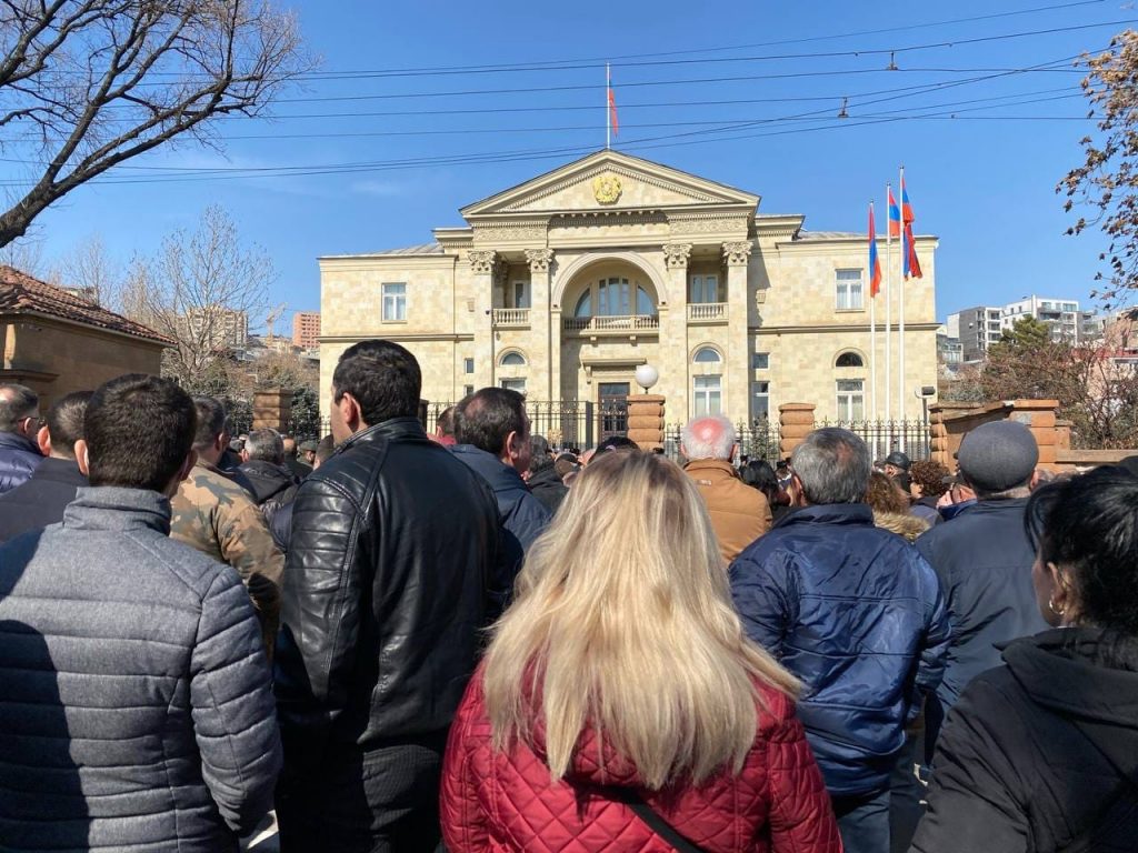 В Армении массовые митинги