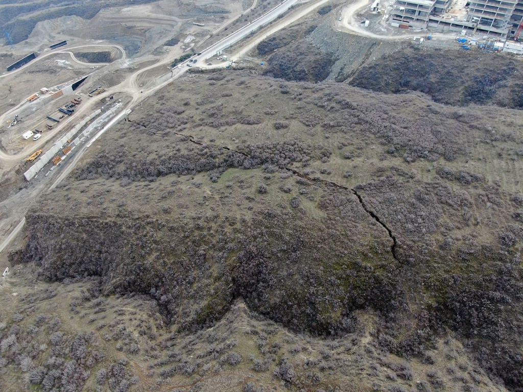 Photo from the slope of Vashlijvari-Nutsubidze, where the avalanche danger zone is located.