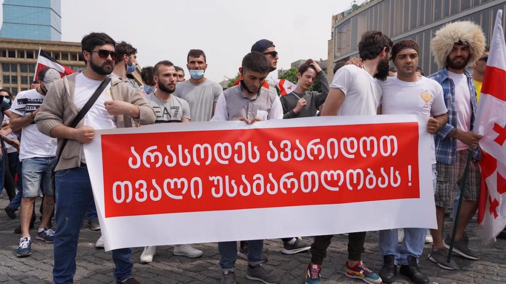 Акция протеста на площади Республики в Тбилиси против строительства Намахванской ГЭС в регионе Имерети. Фото: JAMnews/Давид Пипиа. 