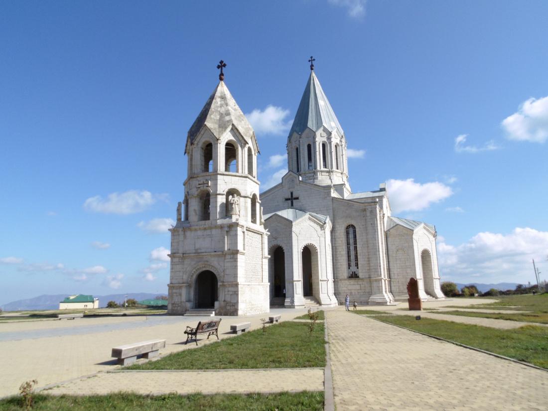 photos of Shusha Cathedral Kazanchetsots without domes More about this source textSource text required for additional translation information
