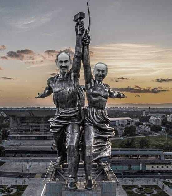Коллаж, на котором Пашинян и Кочарян символизируют рабочего и крестьянку, держащих серп и молот, со знаменитой советской скульптуры