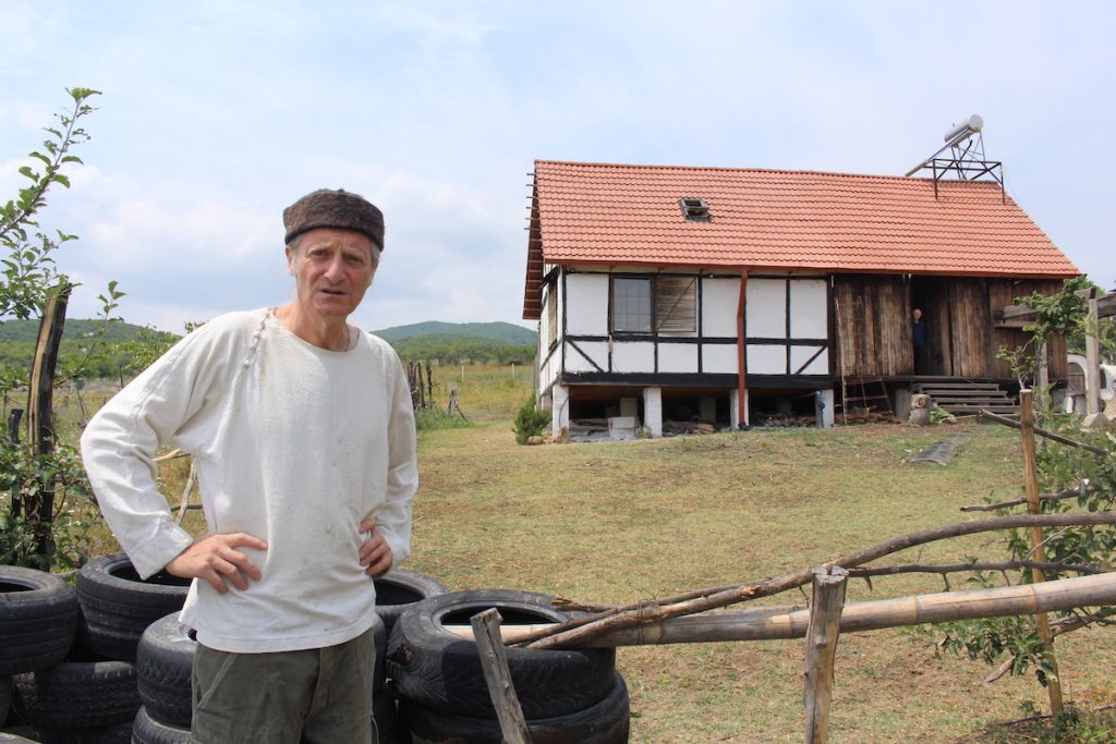 house made out of straw bales