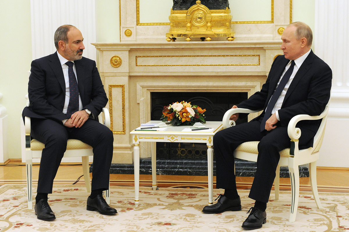 meeting of Putin and Pashinyan in Moscow