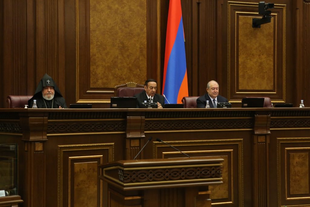 первое заседание нового парламента Армении