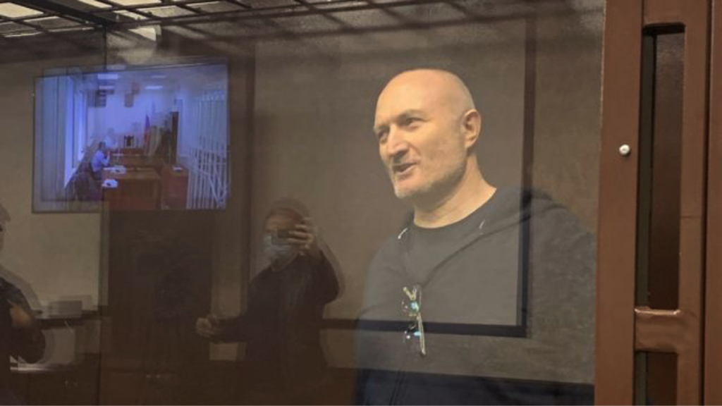 Aslan Gagiev at the trial. Frame with video. Dzhako case in North Ossetia