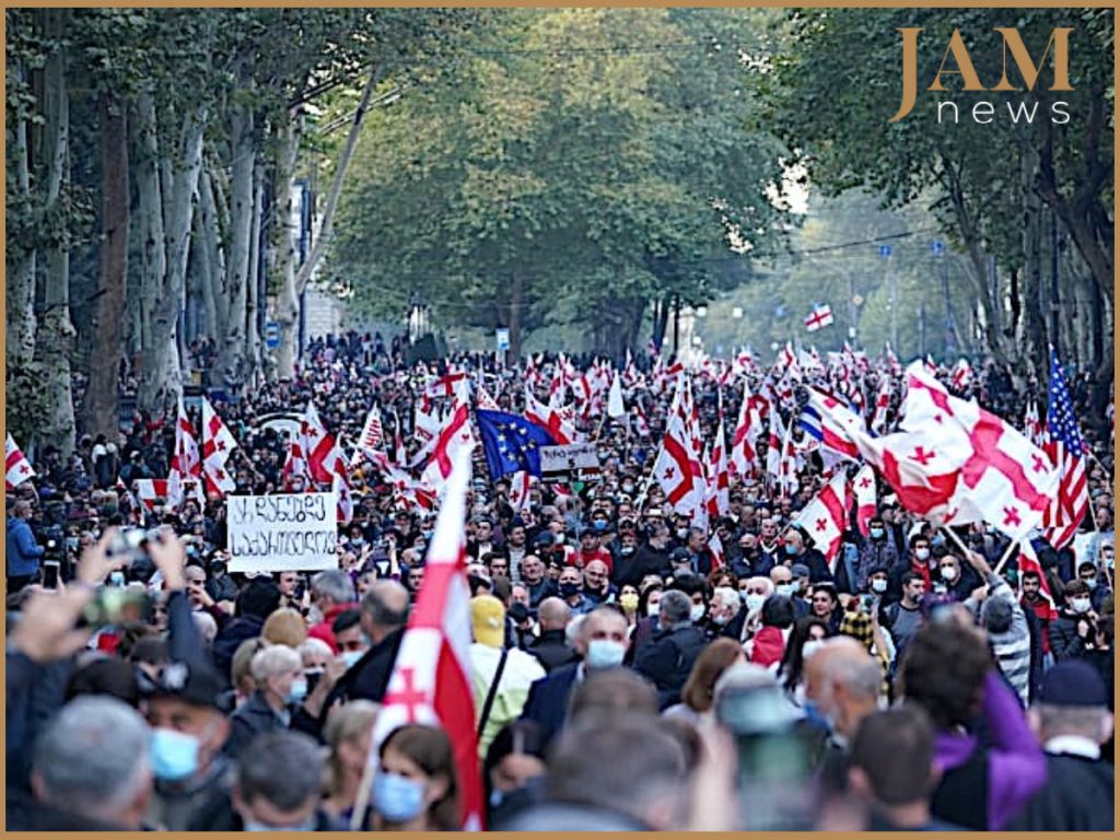 Митинг в Тбилиси за освобождение Саакашвили. Фото: JAMnews/Башир Китачаев
