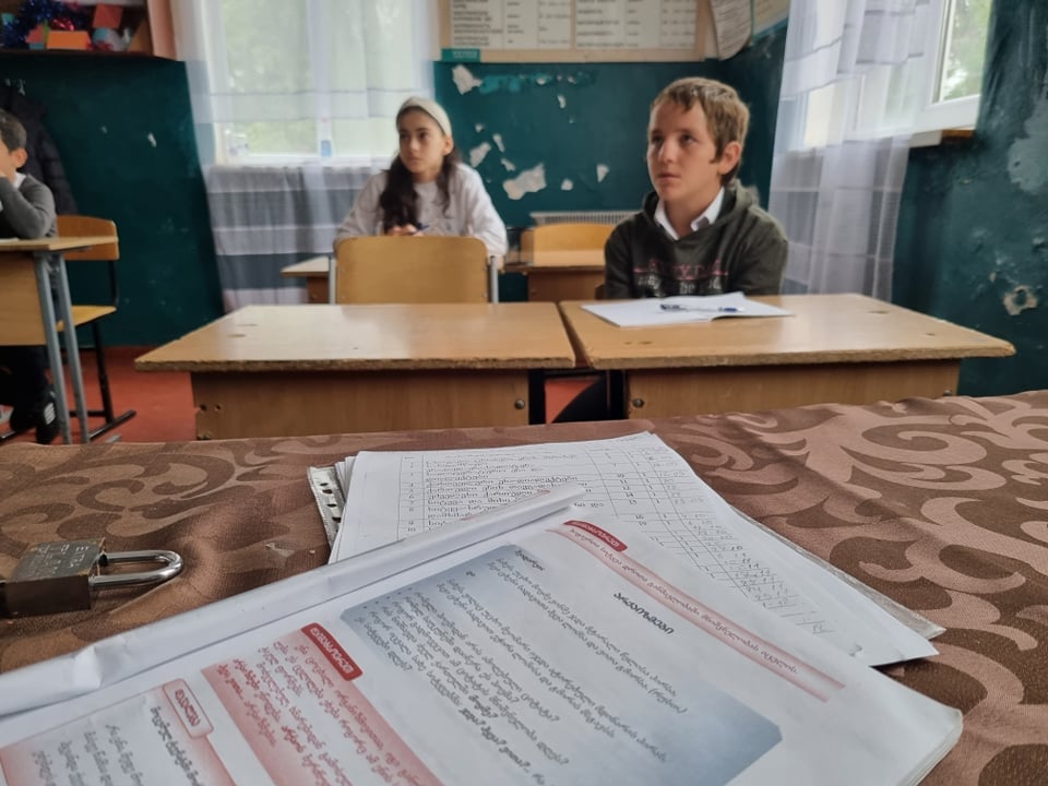 Is Georgian language banned in Abkhazia's schools?