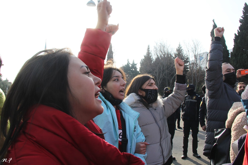 Azerbaijani parliament passed the law "On Media"