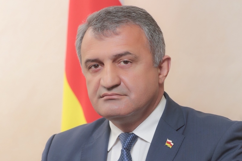 Президент Южной Осетии Анатолий Бибилов. Фото: presidentruo.org Граница Южной Осетии 