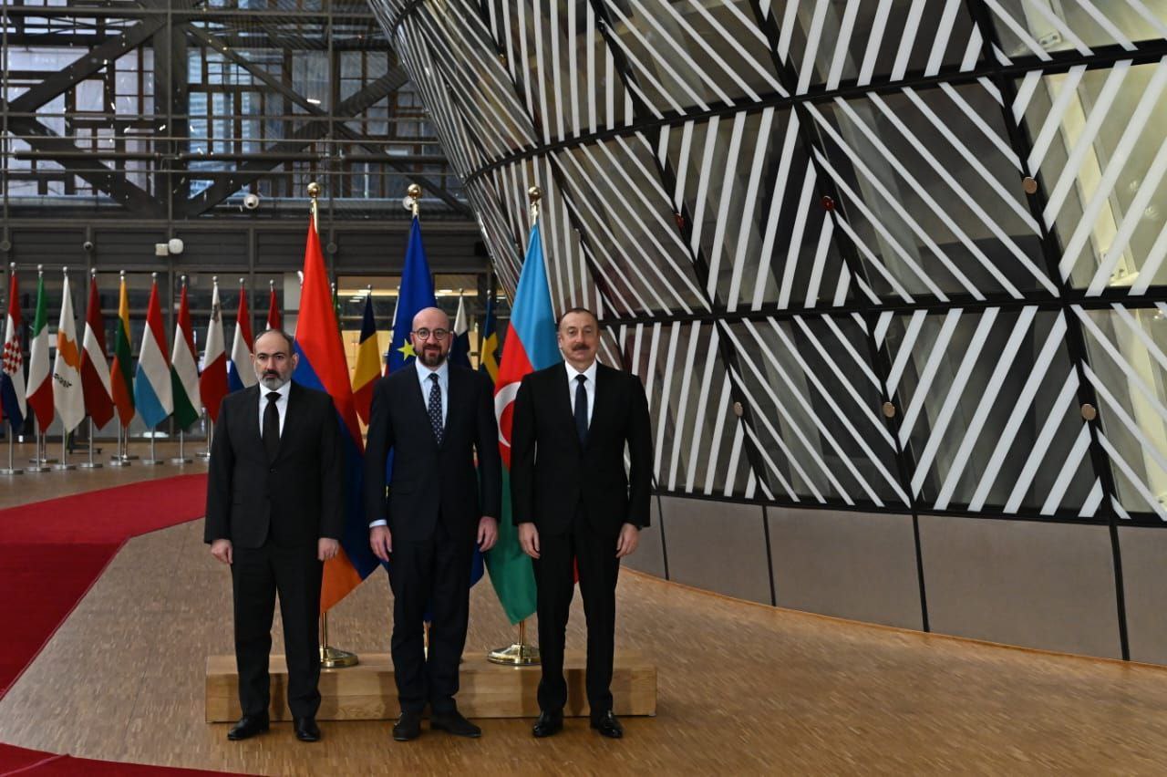 Переговоры Пашинян-Алиев в Брюсселе