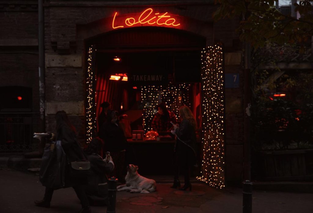 Best places to eat in Georgia: Lolita restaurant. Unique food and warm atmosphere in the heart of old Tbilisi. Guide for tourists