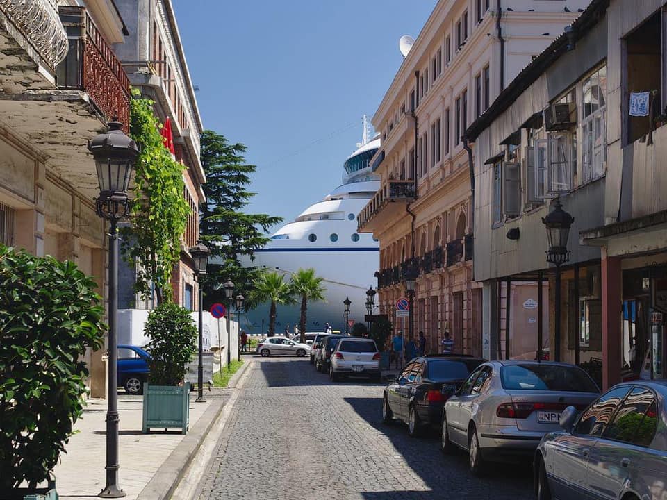 The historical part of the city; wide variety of shops, restaurants and entertainment. Hotels and hostels in Georgia:  Port Altus
