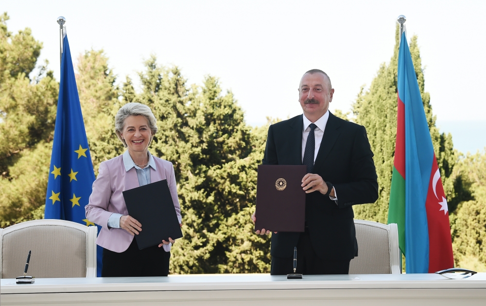 Azerbaijan signed a memorandum on gas export with the European Union