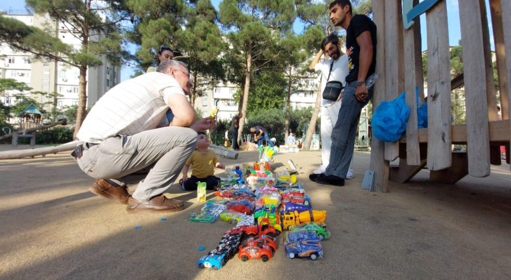 Уличные торговцы в Баку 