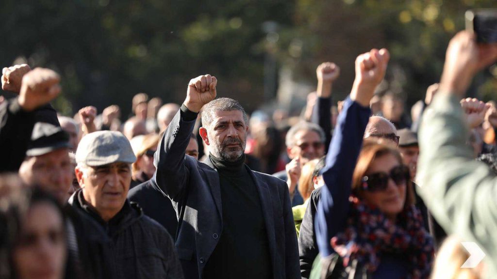 Փողոցային պայքարի նոր փուլ Հայաստանում։ Հանրահավաքի մասնակիցները