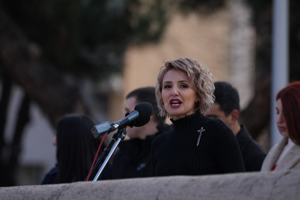 Unity rally on Renaissance Square in NK
Journalist Tsovinar Barkhudaryan speaks at a rally