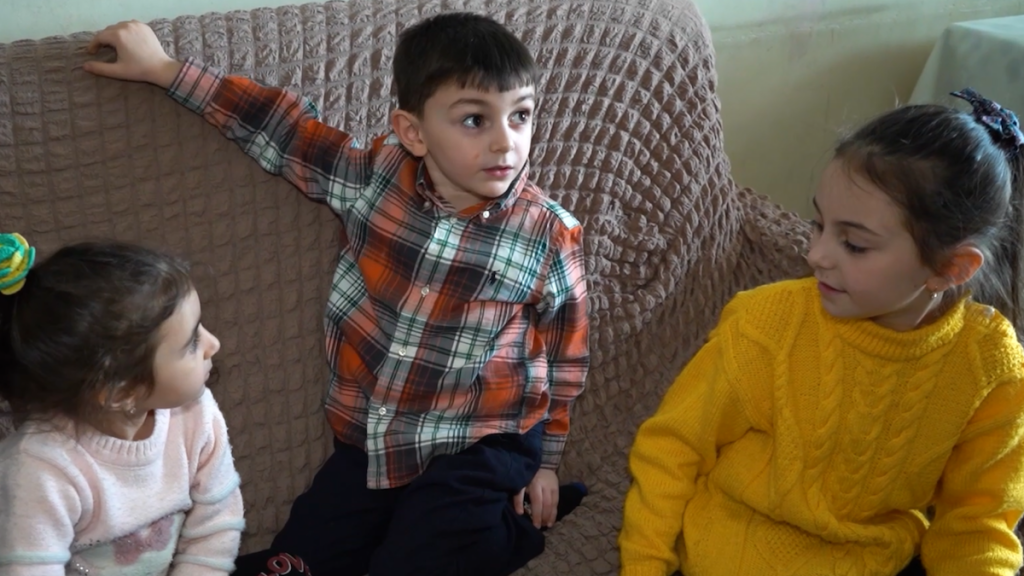 Армине с тремя детьми покинула дом в Гадрутском районе Карабаха и теперь живет в Ереване