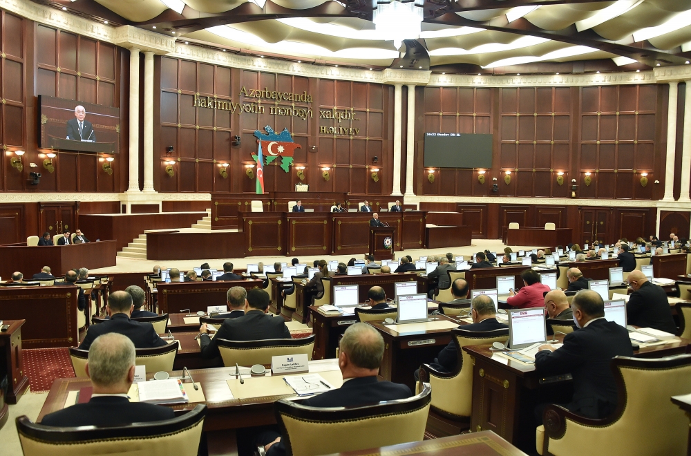 Отчет правительства Азербайджана в парламенте