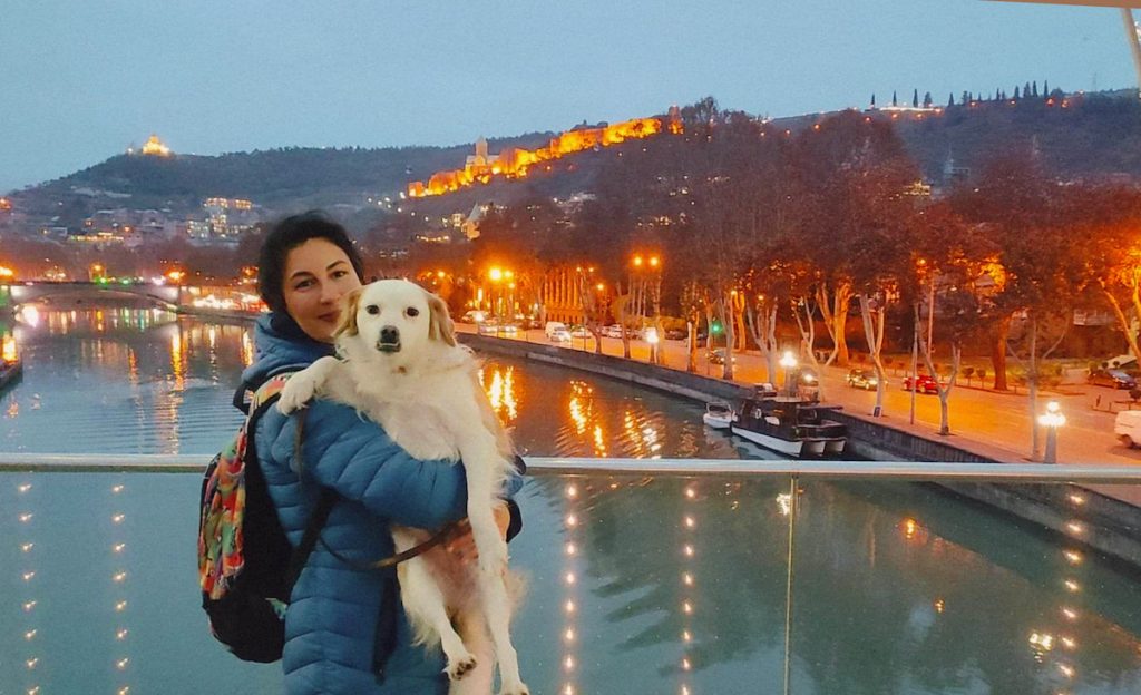 Люба Рехвиашвили и ее собака Цици. Фото: личный архив