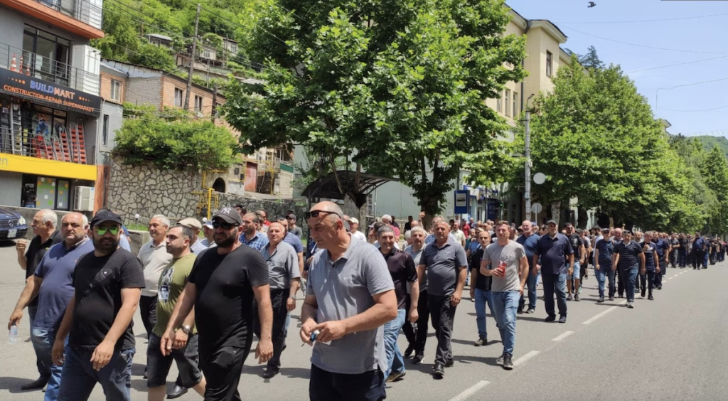 Забастовка шахтеров Чиатуры. Марш протеста шахтеров в Чиатуре, 12 июня 2023 г. Фото: Ани Гиоргадзе/Радио Свобода
