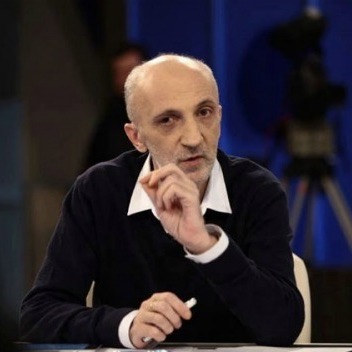 Гия Хухашвили, политолог
