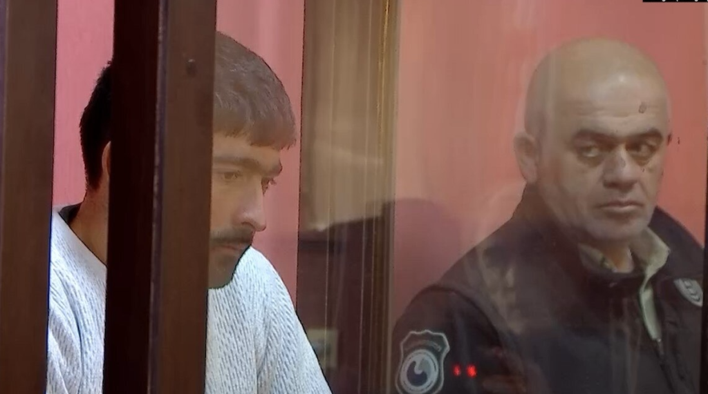 Ասիմ Ասլանովը դատական ​​նիստի ժամանակ. Լուսանկարը՝ կադր «Մտավարի արխիի» տեսանյութից