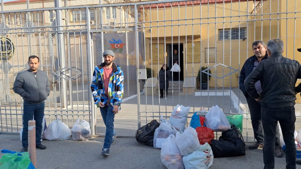 Friday is the day for submitting packages for inmates at the Baku detention center. Photo: Fatima Movlamlı