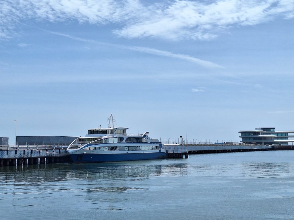 Sea cruises along the Baku boulevard infeasible due to global warming