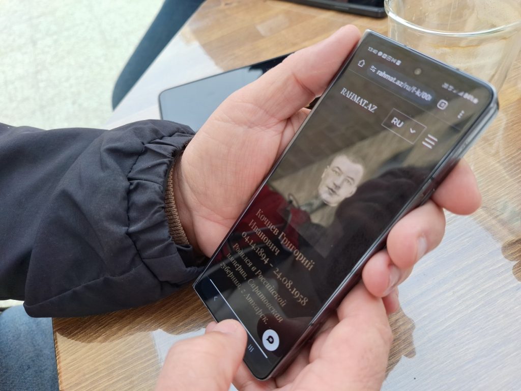 Grigory Kochnev Senior moved from Russia to Azerbaijan on the eve of the First World War. Photo by Fatima Movlamly / JAMnews Graves with QR Codes in Azerbaijan