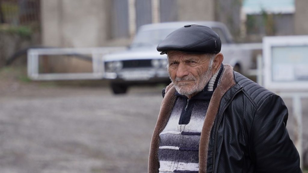 Սահմանամերձ Ոսկեպար գյուղի բնակիչ. Լուսանկարը՝ JAMnews-ի