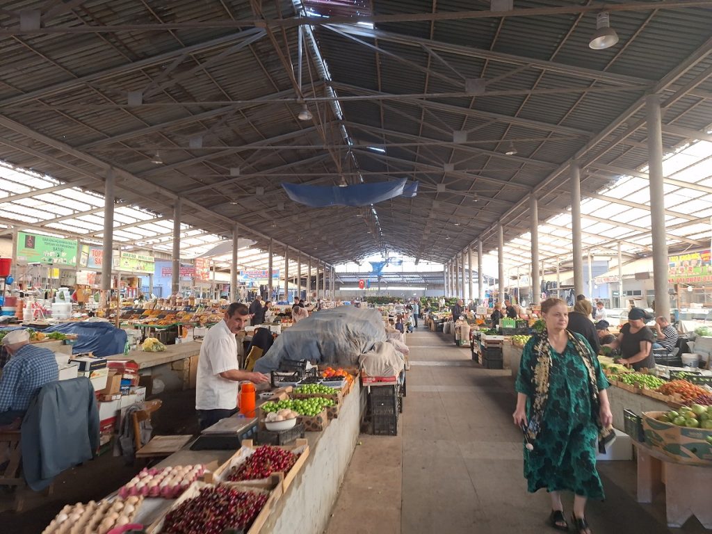 Old market in Baku threatened with demolition: What are workers saying?